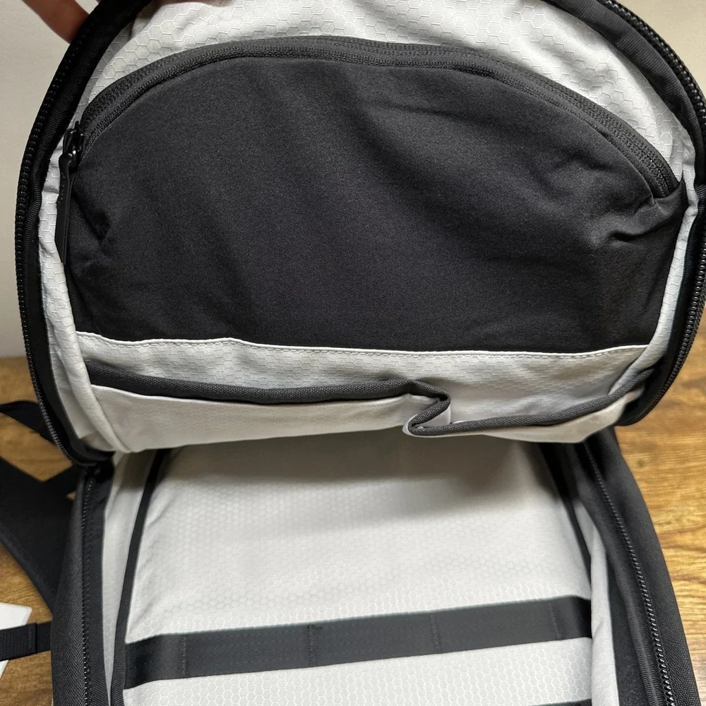 Alpaka Metro Travel Laptop Backpack‎ Pro Black | Axoflux 600D